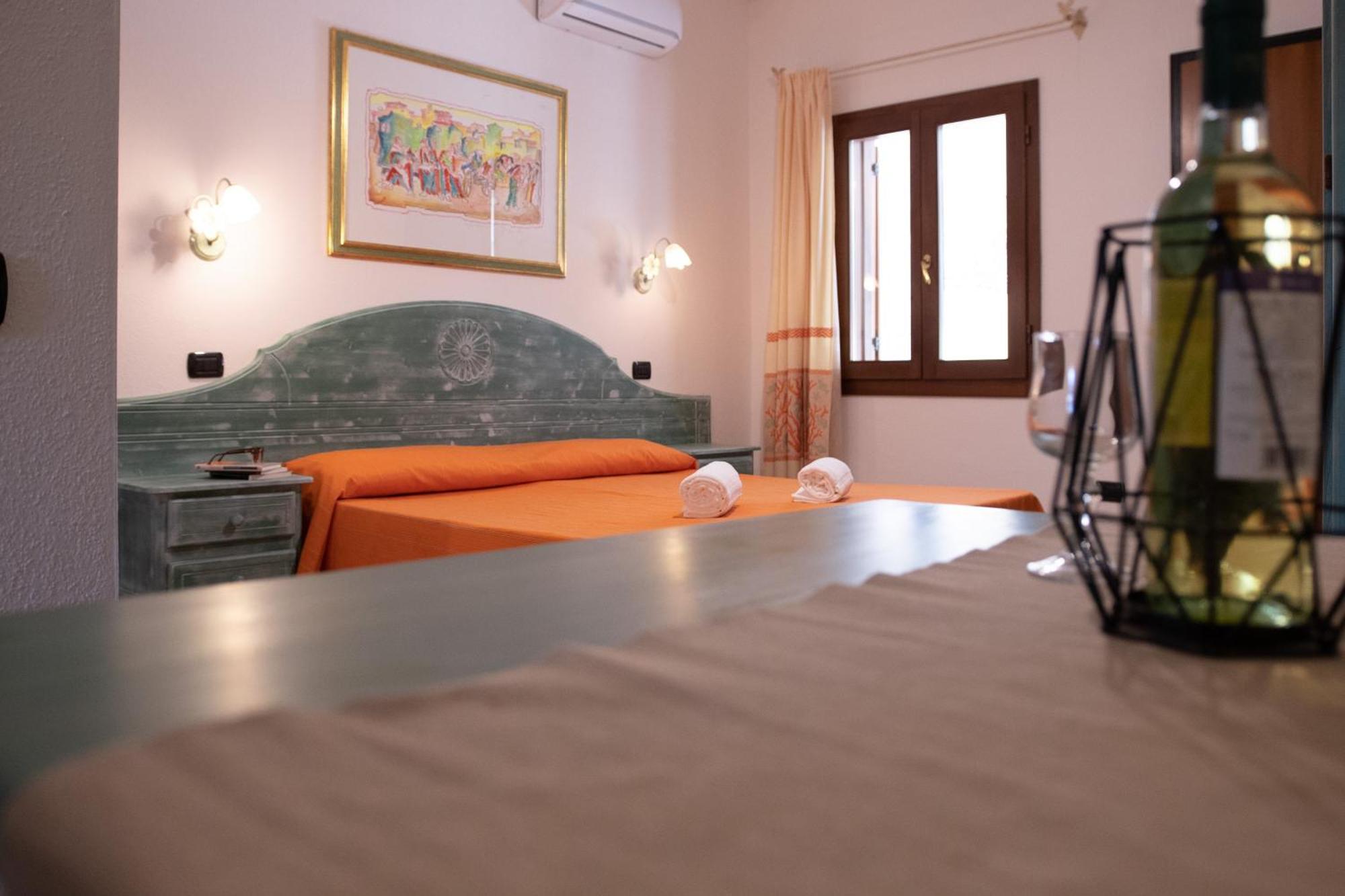 Residence Cala Viola Cala Liberotto Extérieur photo