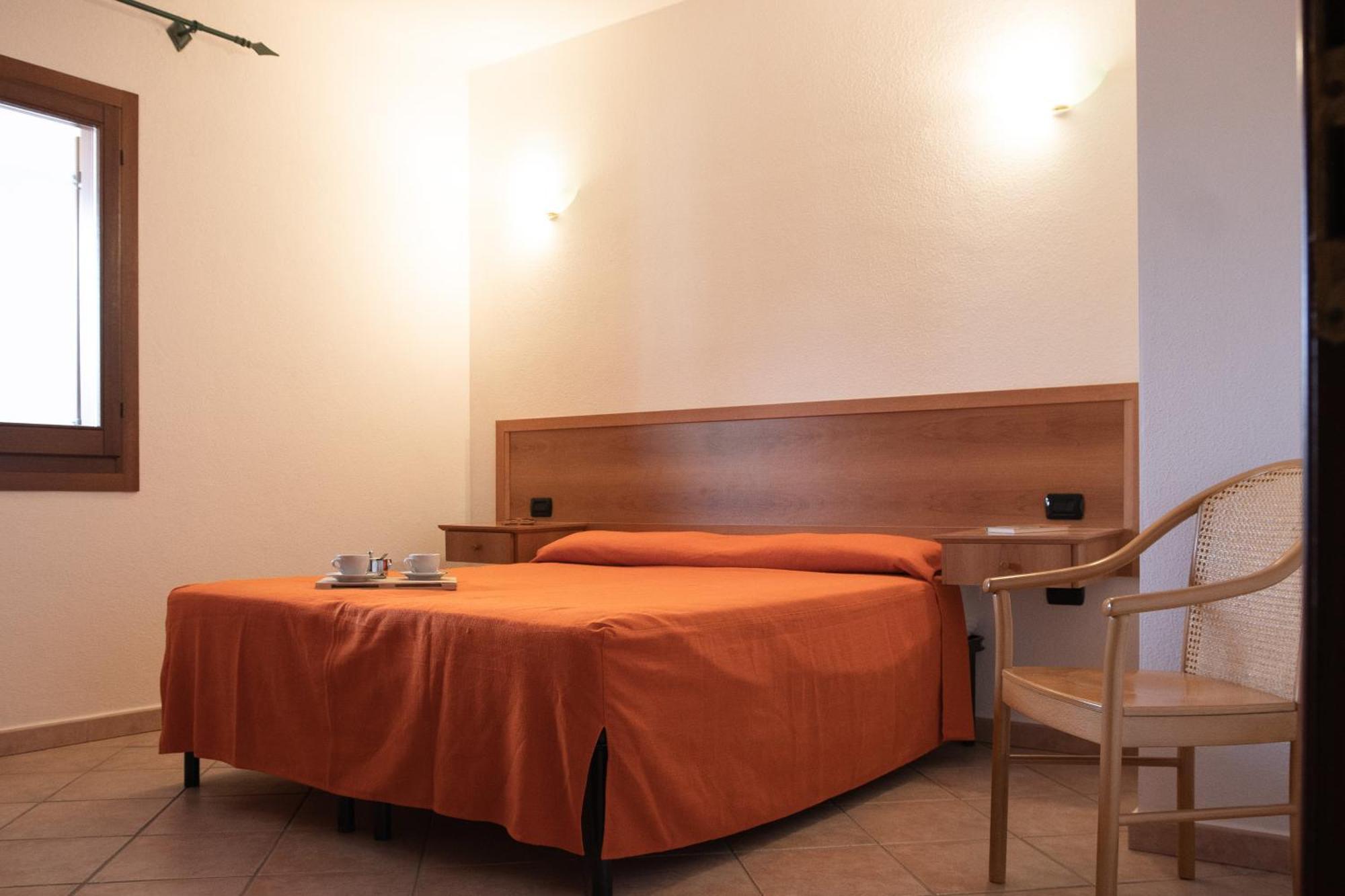 Residence Cala Viola Cala Liberotto Extérieur photo